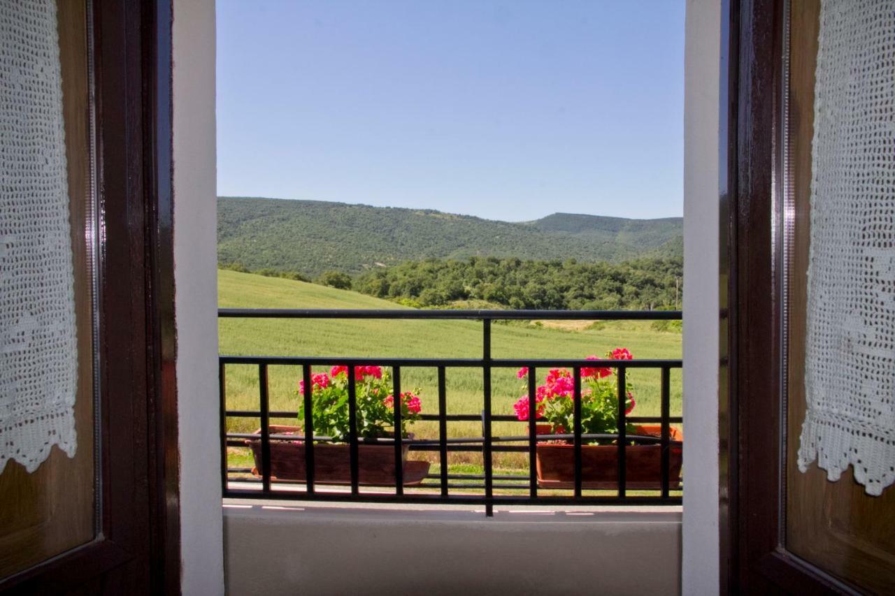 Casa Rural Lazkano En Sierra De Urbasa San Martín Buitenkant foto